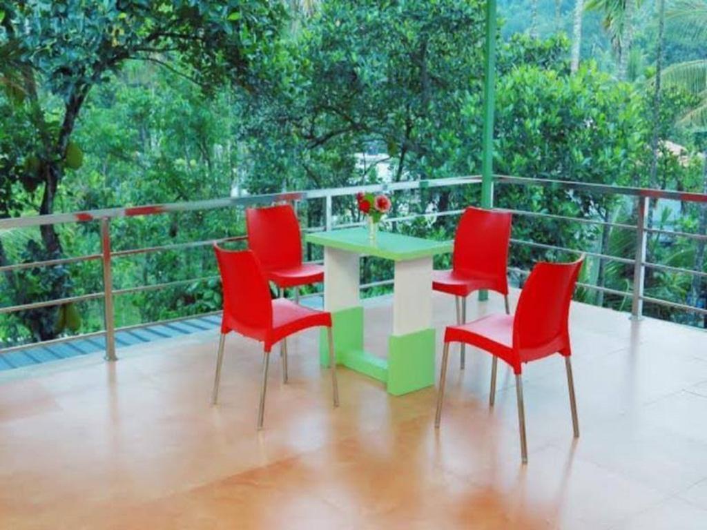 Thekkady Spice Valley Holiday Hotel Dış mekan fotoğraf